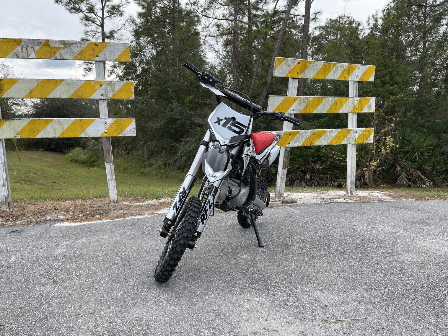 Apollo X15 125cc Dirt Bike