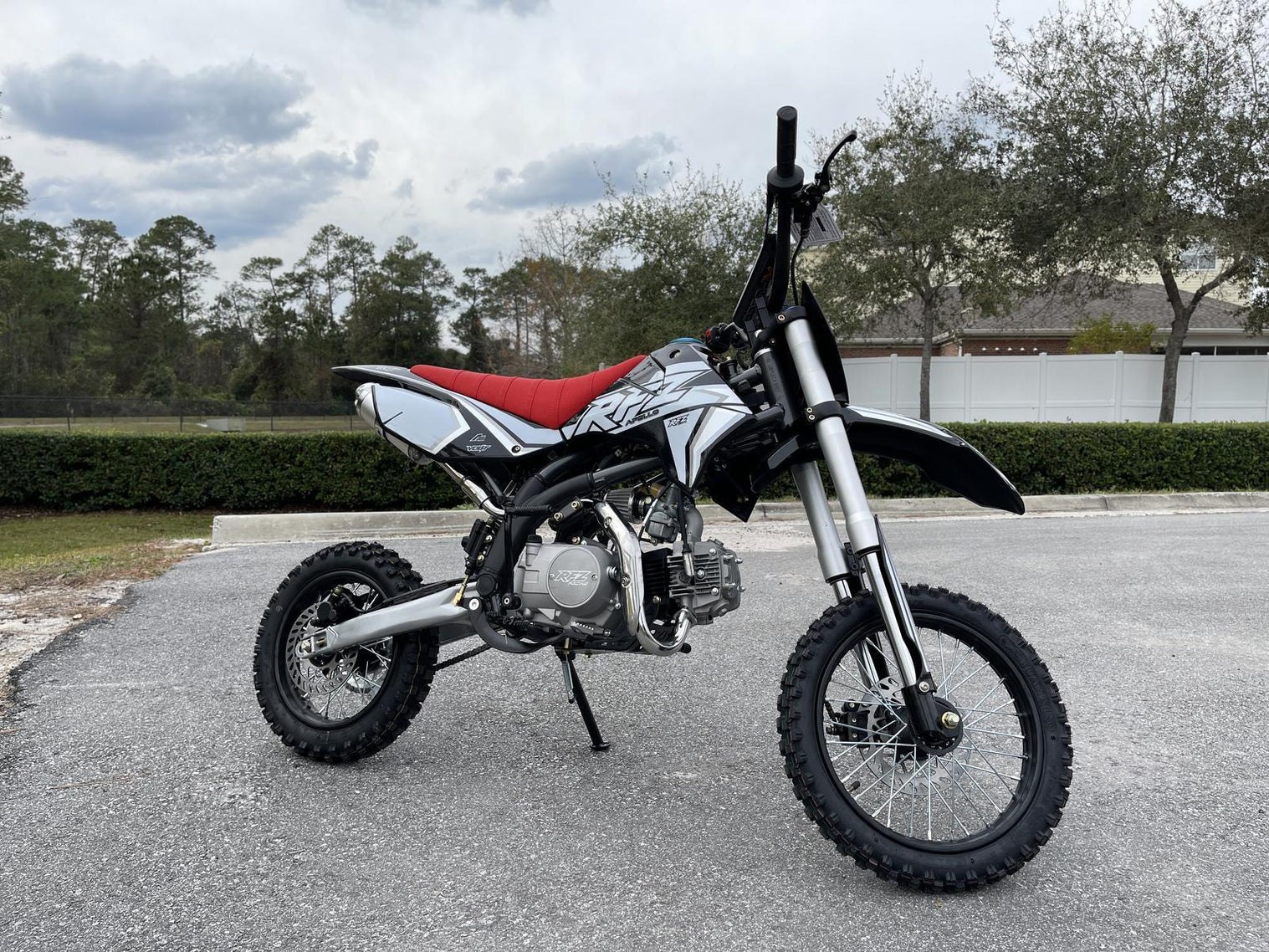 Apollo X15 125cc Dirt Bike