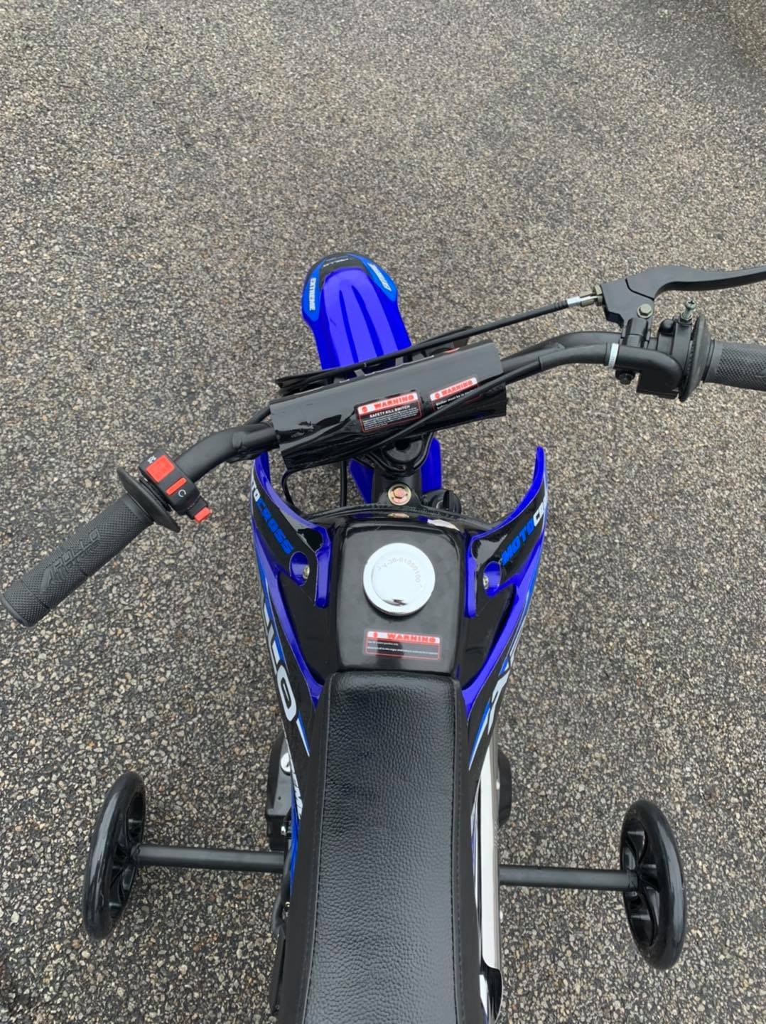 Apollo 70cc Kids Dirt Bike With Training Wheels