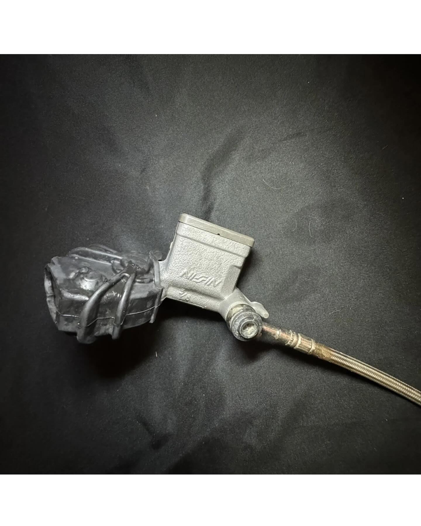 2020 YZ125 Front Brake Assembly OEM Master Cylinder Caliper Yamaha YZ 125 250 2020 YZ125 Front Brake Assembly OEM Master Cylinder Caliper Yamaha YZ 125 250