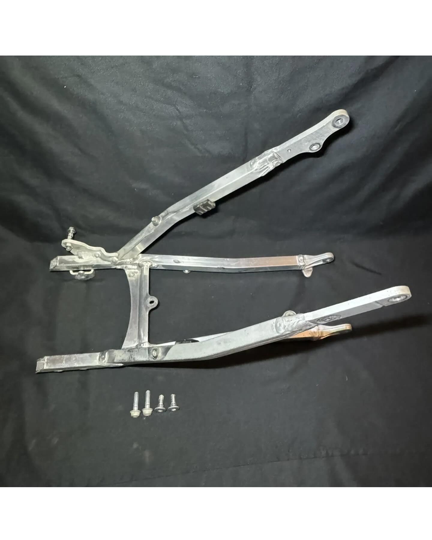 2021-23 KAWASAKI KX250F KX252AHF OEM REAR BACK SUB FRAME SUBFRAME 32160-0976 2021-23 KAWASAKI KX250F KX252AHF OEM REAR BACK SUB FRAME SUBFRAME 32160-0976