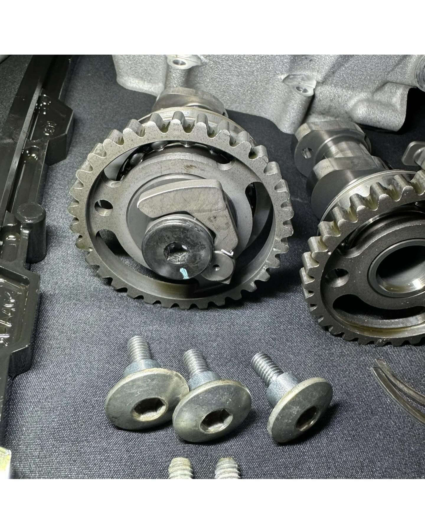 2021 Kawasaki KX250F Complete Cylinder Head with Cams (OEM) 11008-0994 2021 Kawasaki KX250F Complete Cylinder Head with Cams (OEM) 11008-0994