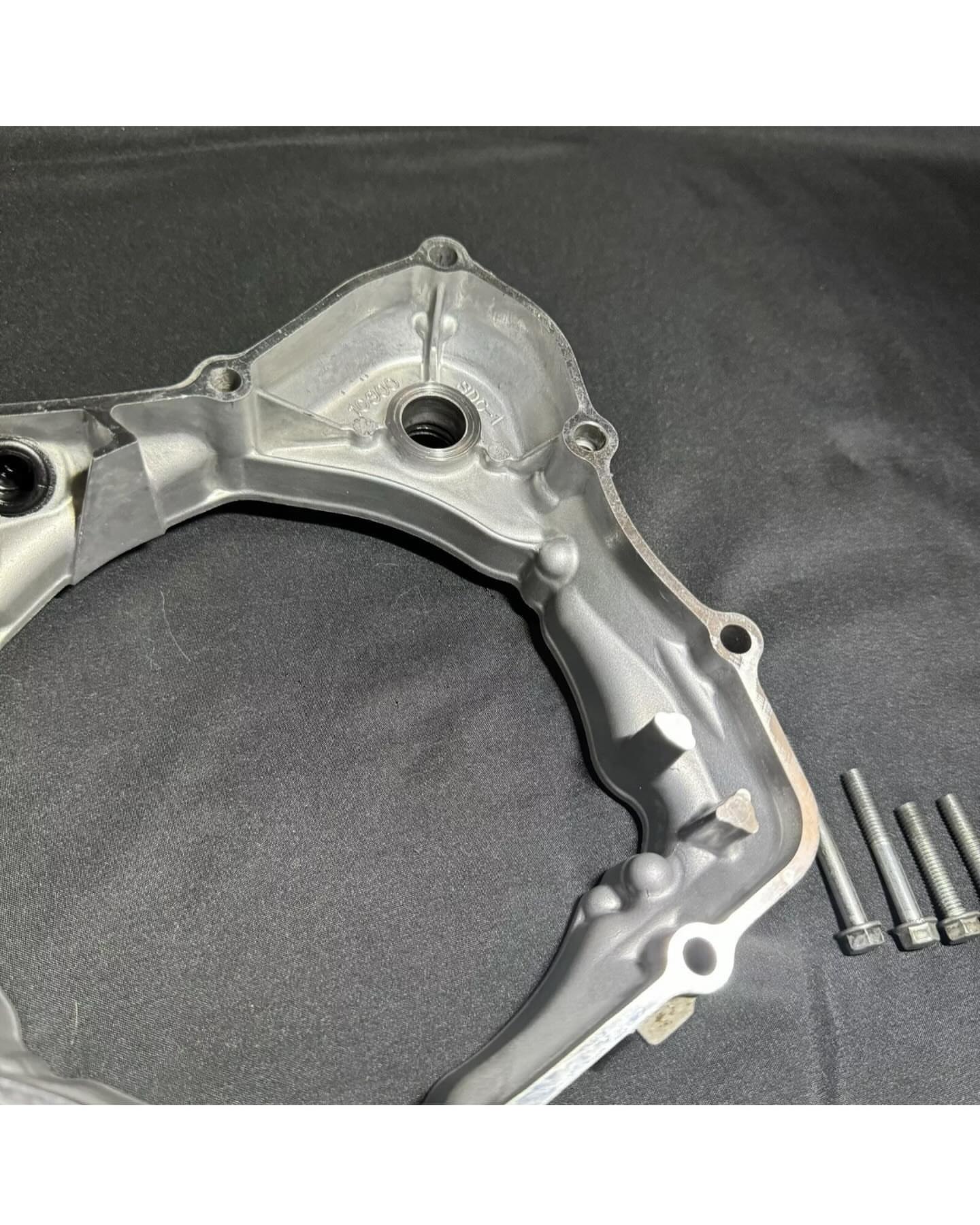 Best OEM Yamaha YZ125 YZ125X Inner Clutch Case Water Pump Casing With Hardware 06-22 OEM Yamaha front brake assembly Hydraulic front brake system Single-piston front brake caliper OEM front master cylinder with lever Factory brake hose and fittings Consistent and predictable brake modulation Designed for motocross and off-road use Direct bolt-on replacement, no modification required Compatible with YZ125, YZ250, YZ250F, YZ450, YZ450F, YZ450FX Durable OEM materials for long service life Strong stopping power in varied riding conditions Restores original factory braking performance