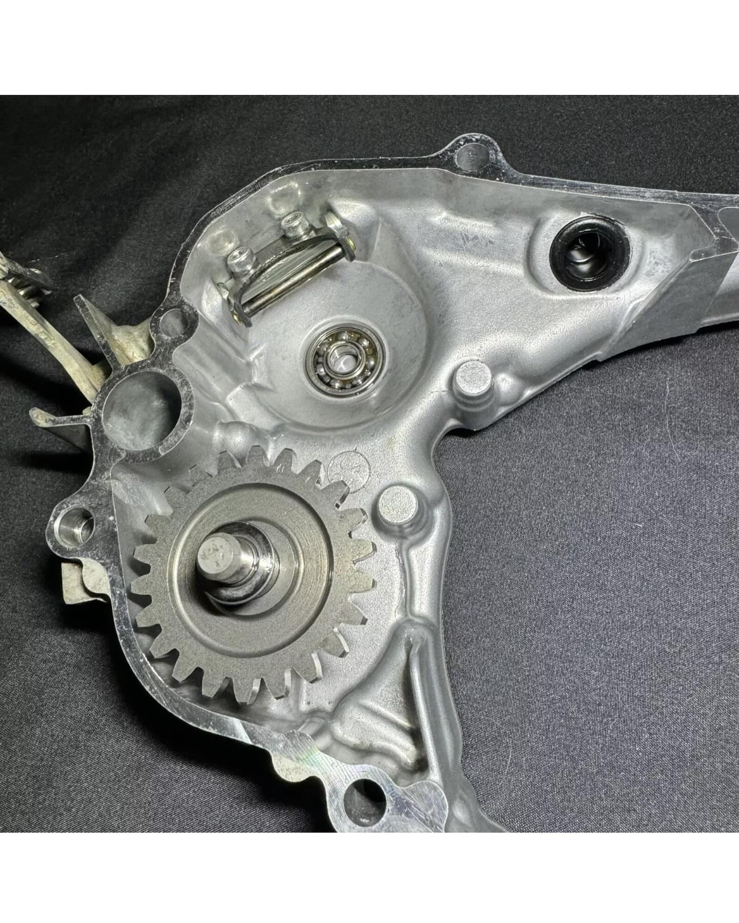 Best OEM Yamaha YZ125 YZ125X Inner Clutch Case Water Pump Casing With Hardware 06-22 OEM Yamaha front brake assembly Hydraulic front brake system Single-piston front brake caliper OEM front master cylinder with lever Factory brake hose and fittings Consistent and predictable brake modulation Designed for motocross and off-road use Direct bolt-on replacement, no modification required Compatible with YZ125, YZ250, YZ250F, YZ450, YZ450F, YZ450FX Durable OEM materials for long service life Strong stopping power in varied riding conditions Restores original factory braking performance